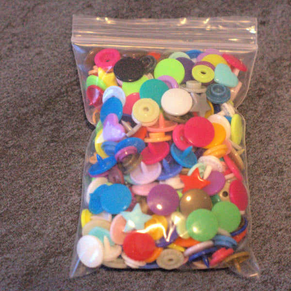 Mixed Color KAM Snaps – Plastic Snap Fasteners – Approx. 100 Sets