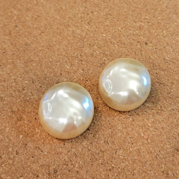 Vintage Crinkle Pearl Buttons - Creamy Iridescent Shank Buttons